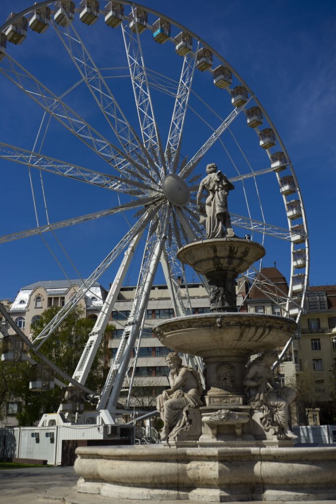 Budapest Eye and Danubius Fountain in Elizabeth Square Budapest